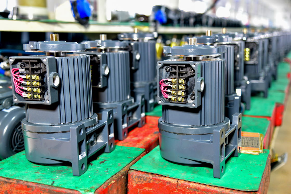 Der LEBENSLAUF-1500W 2HP LEBENSLAUF-REDUZIERER-MOTOR 3PHASE REDUCTOR WECHSELSTROM-GANG-des MOTOR32mm WELLEN-CH32-1500 CH FAHREN ELEKTROMOTOR-GETRIEBE